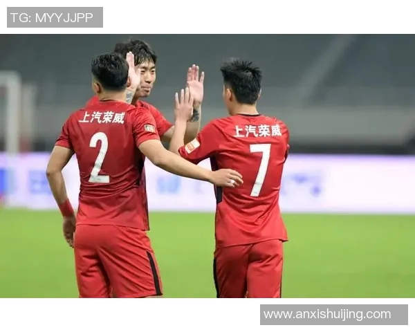 成都足球队以97分领跑冠军赛积分榜展现强劲实力